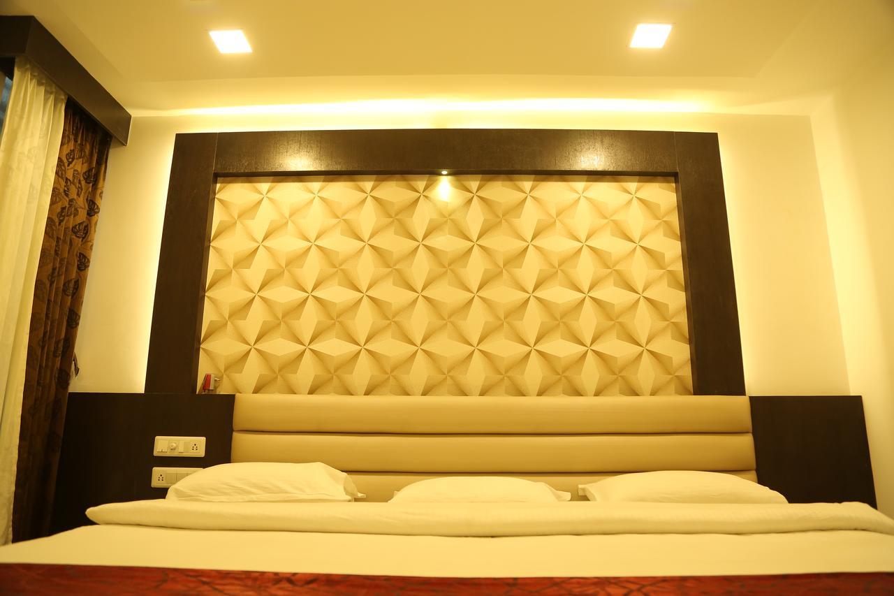 Hotel Shivananda Hospet Zewnętrze zdjęcie