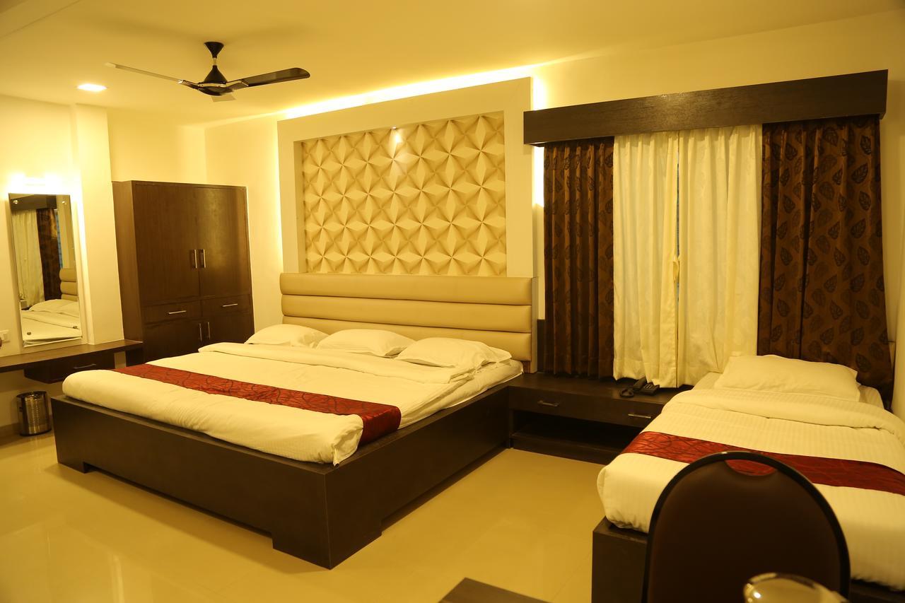 Hotel Shivananda Hospet Zewnętrze zdjęcie